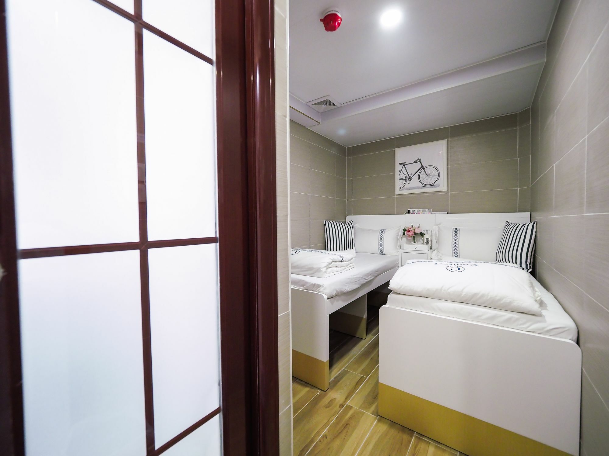 Hk International Hostel Tsim Sha Tsui  Exteriör bild